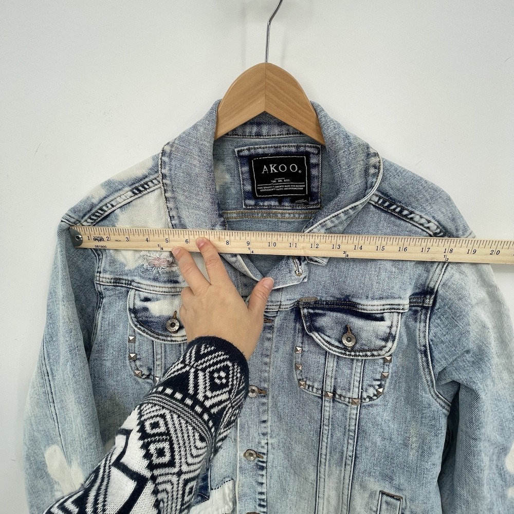 Akoo Oversized Distressed Denim Jacket Men's Size‎ M Floral Patches Metal Studs - Picture 12 of 16